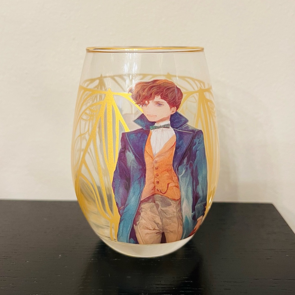Harry Potter Newt Scamander or Queenie Wine Glass Yume NWT Wizarding World